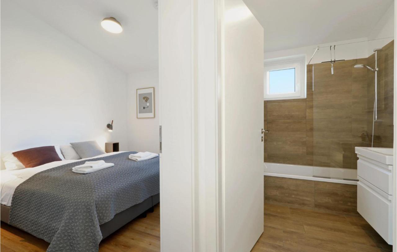 Nice Home In Lembruch-Duemmer See With Sauna Εξωτερικό φωτογραφία